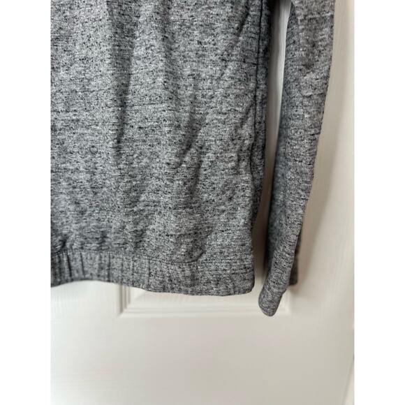 Under Armour Michigan Tech University Long Sleeve Shirt Sz: Medium - Picture 4 of 4